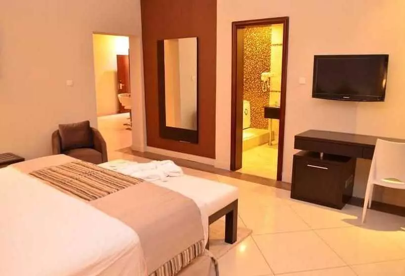 Seasons Hotel & Spa