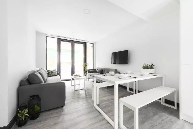 هاستل Destiny Student  New Mill