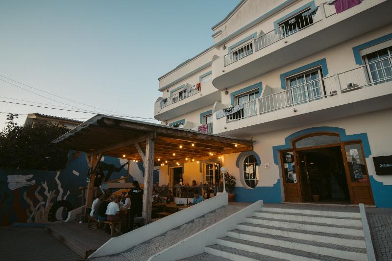 مسافرخانه Selina Peniche