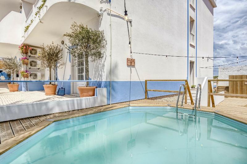 مسافرخانه Selina Peniche