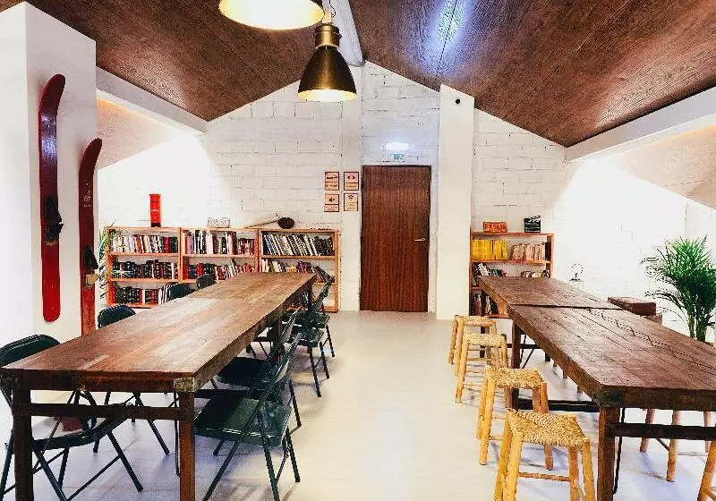 簡易ホテル Selina Peniche