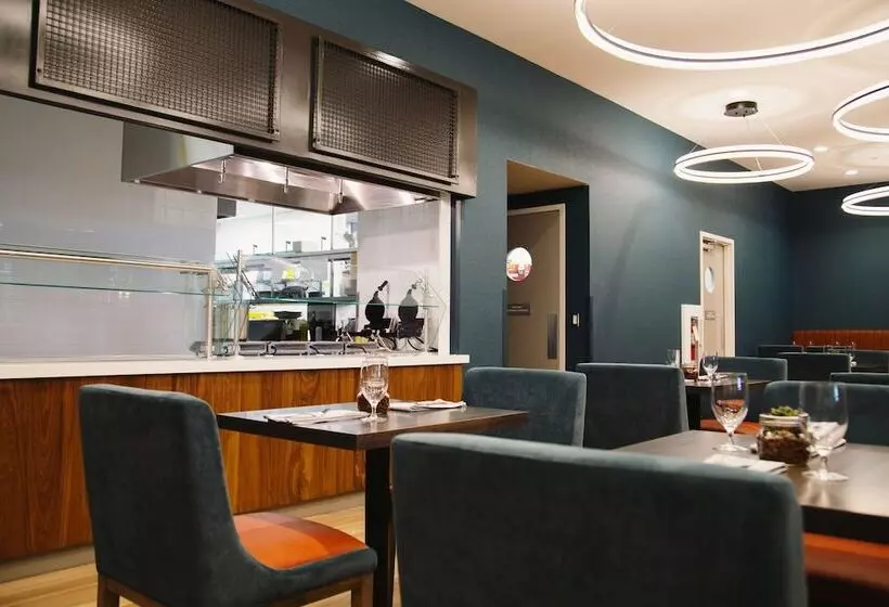 Hotelli Hilton Garden Inn Fredericton