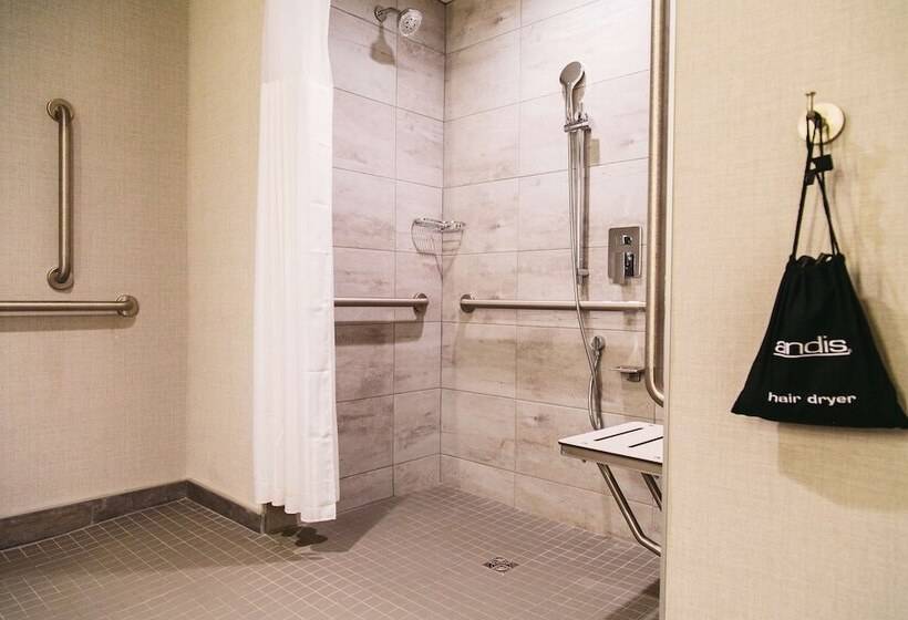 فندق Hilton Garden Inn Fredericton