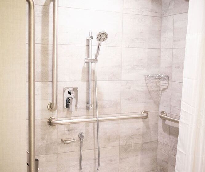 فندق Hilton Garden Inn Fredericton