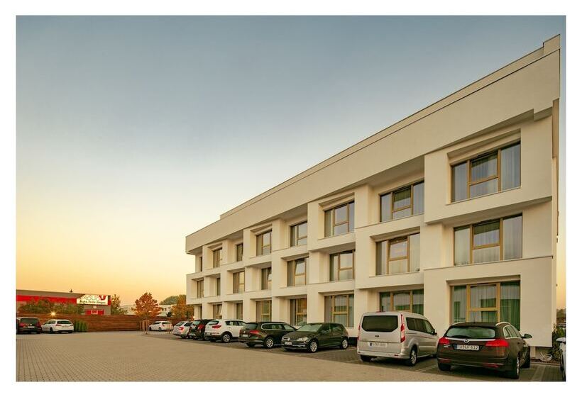 Trip Inn Conference Hotel & Suites