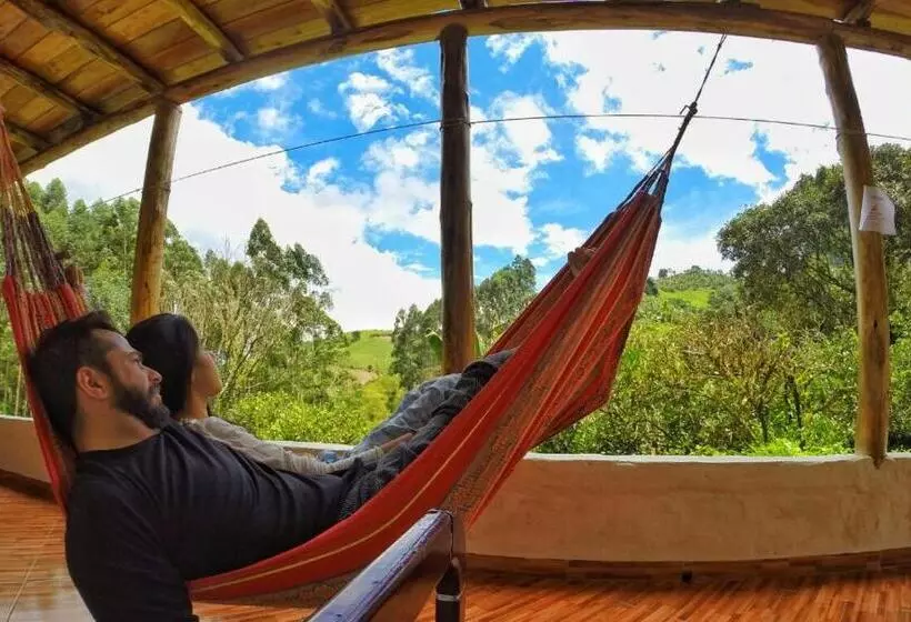 ユースホステル Hostal Encanto La Salada