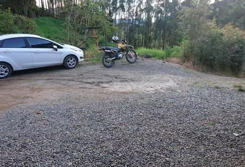 ユースホステル Hostal Encanto La Salada