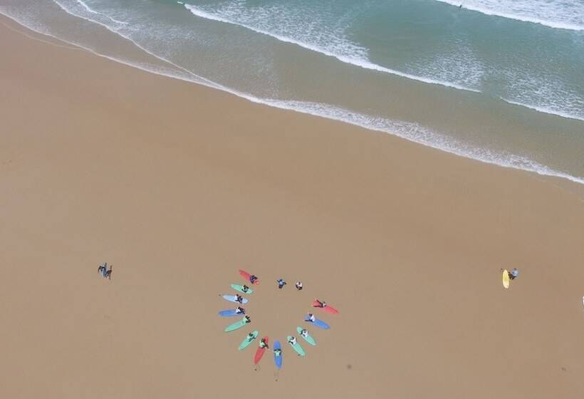 Another Surf Camp Baleal Hostel