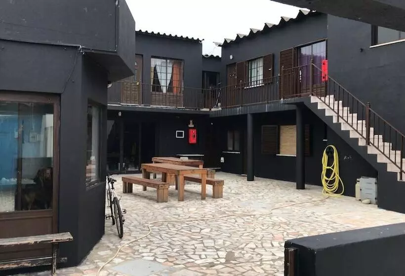 Another Surf Camp Baleal   Hostel
