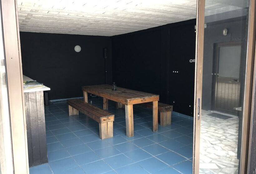 Another Surf Camp Baleal Hostel