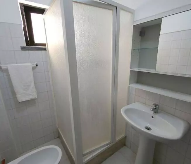 Another Surf Camp Baleal   Hostel