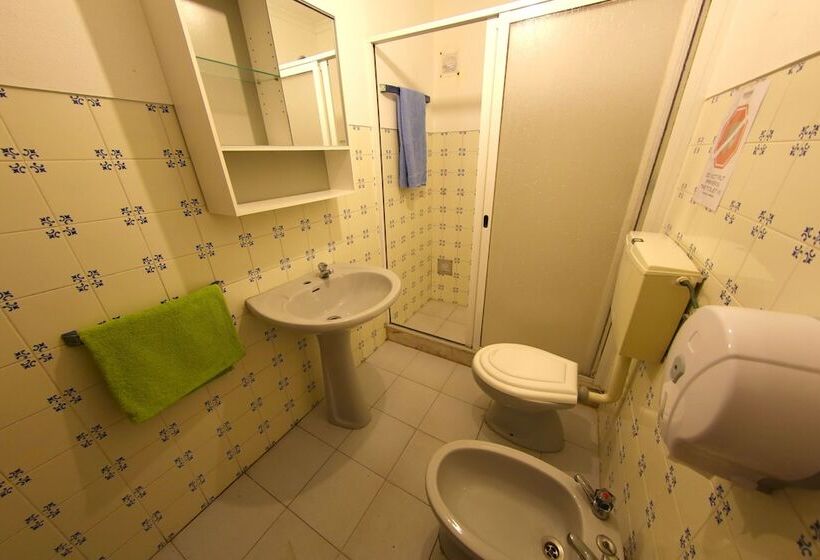 Another Surf Camp Baleal Hostel