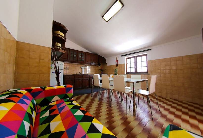 Another Surf Camp Baleal Hostel