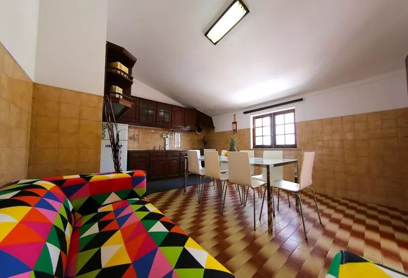 Another Surf Camp Baleal   Hostel