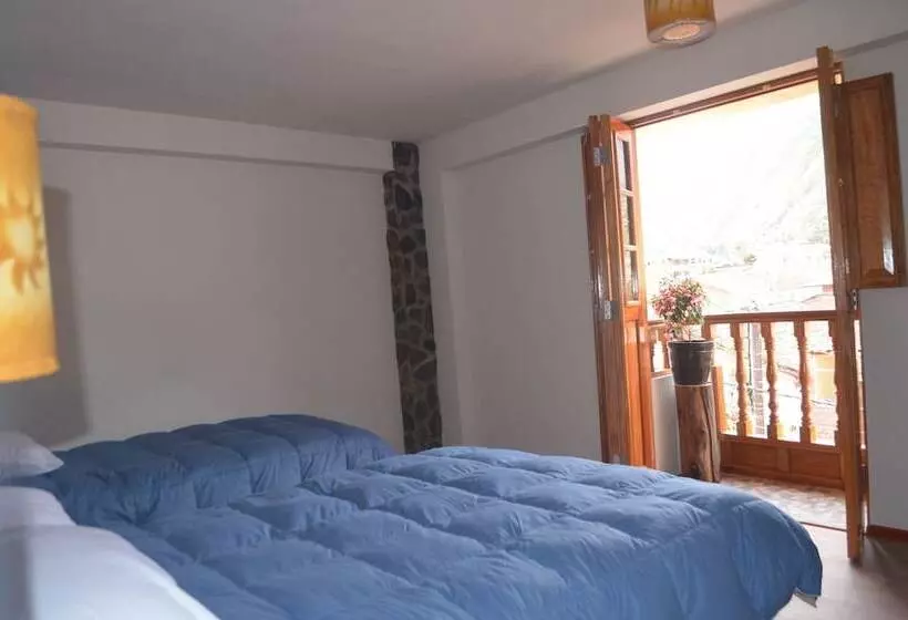 هتل Hostal Balcon De Piedras