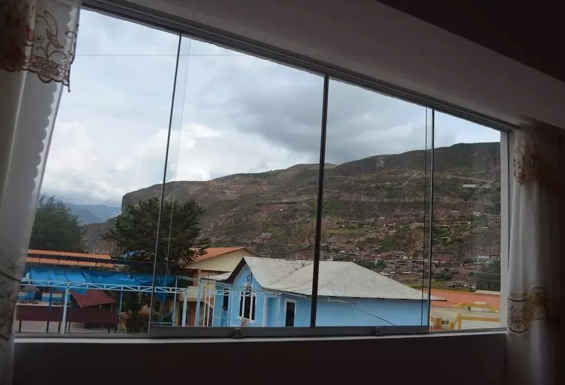 هتل Hostal Balcon De Piedras