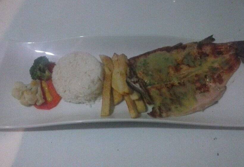 فندق Hostal Balcon De Piedras