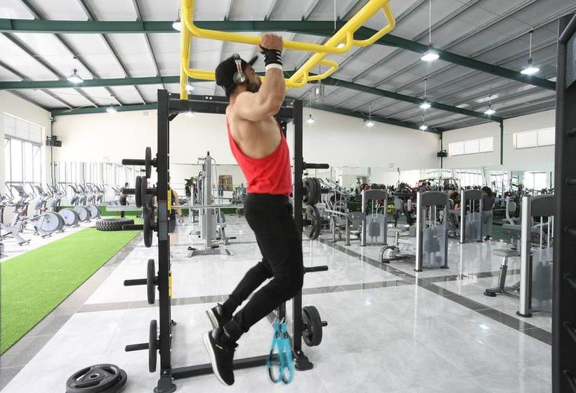 Fotos del hotel Ninety Nine Center:  13