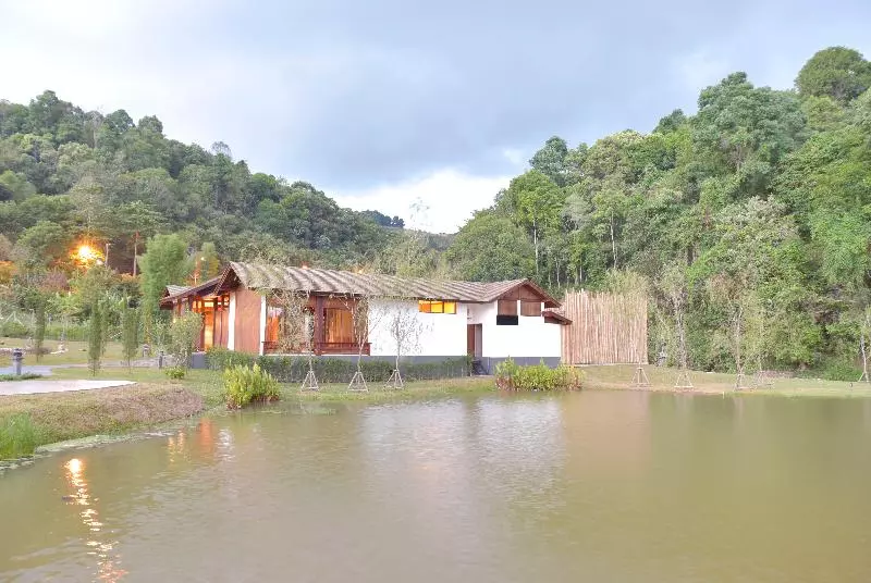 هتل Onsen At Moncham