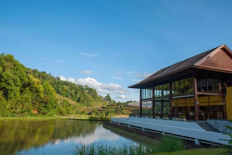 هتل Onsen At Moncham