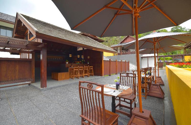 בית מלון כפרי Onsen At Moncham