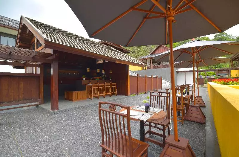 هتل Onsen At Moncham