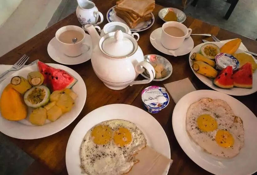 Hotelli Sumimal Resort Polhena