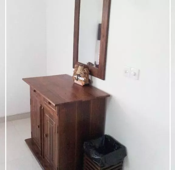 Hotelli Sumimal Resort Polhena