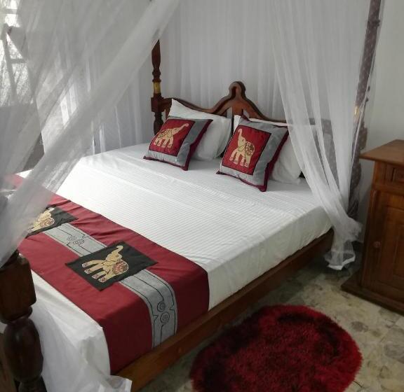 فندق Sumimal Resort Polhena