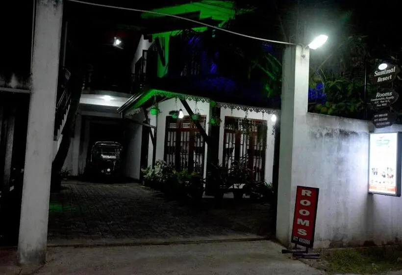 ホテル Sumimal Resort Polhena