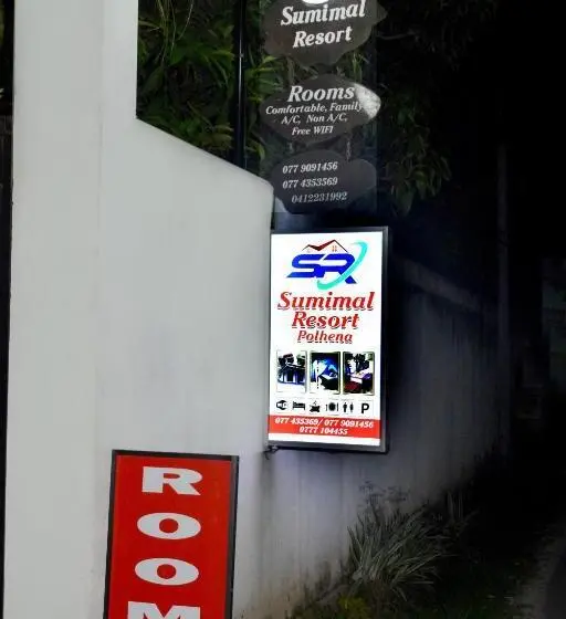 ホテル Sumimal Resort Polhena