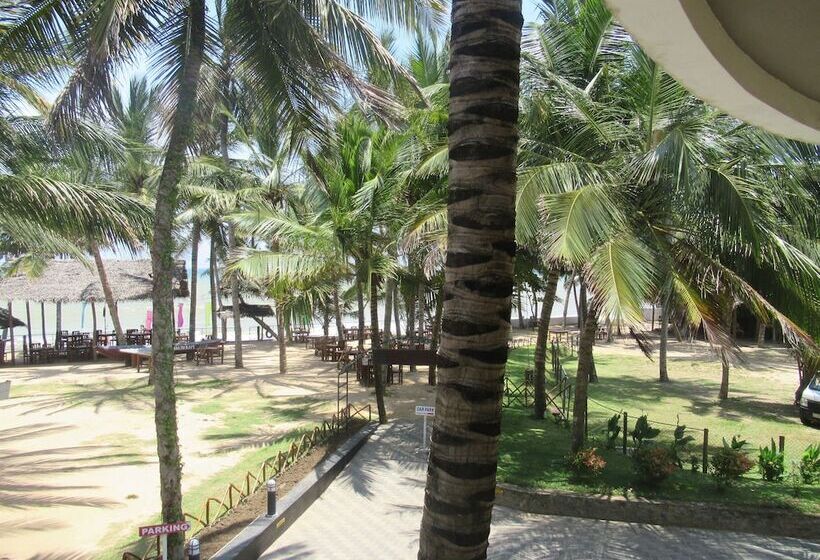 Sand Bank Hotel & Restaurant