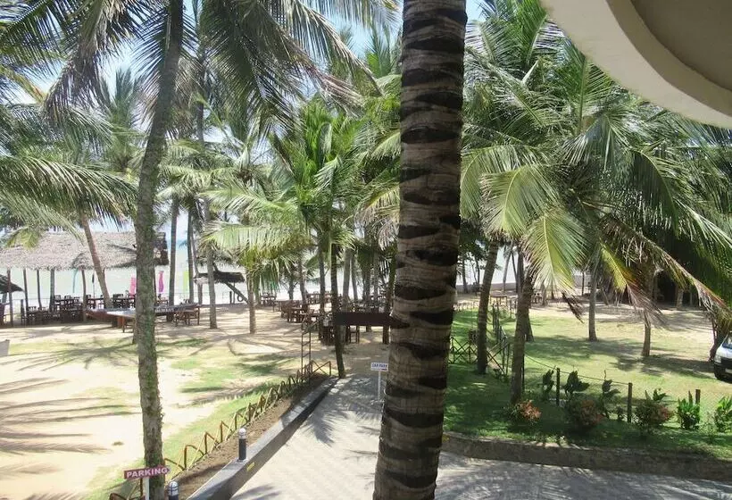 Sand Bank Hotel & Restaurant