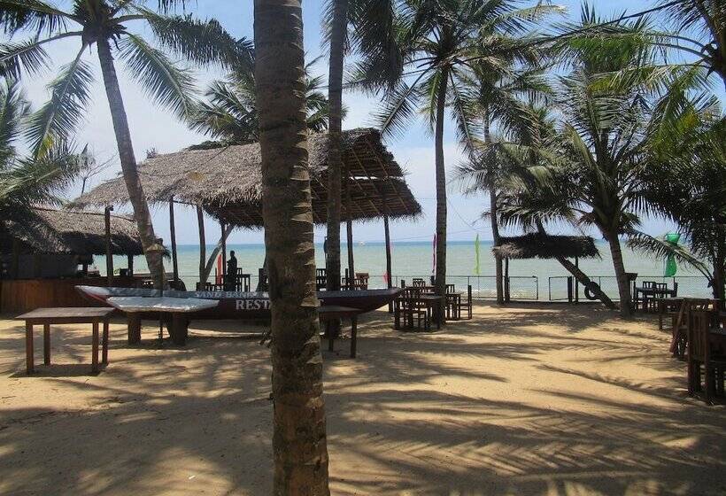 Sand Bank Hotel & Restaurant