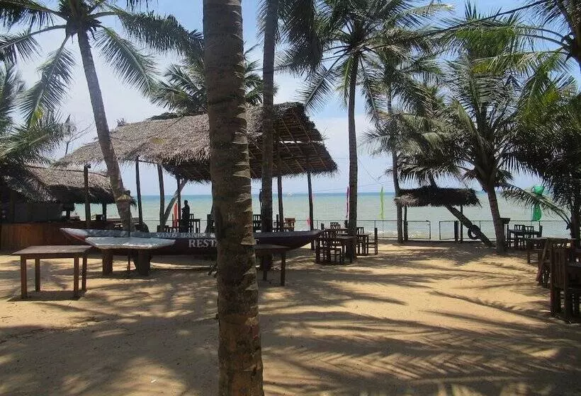 Sand Bank Hotel & Restaurant