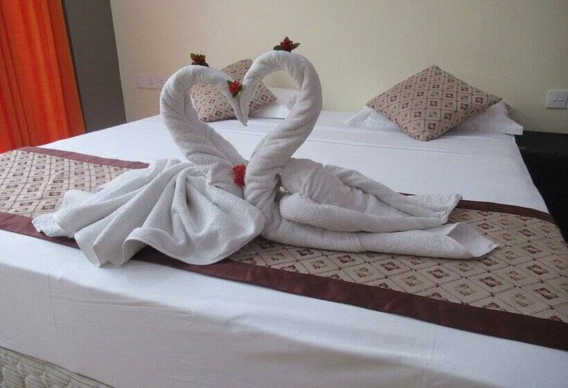 Sand Bank Hotel & Restaurant