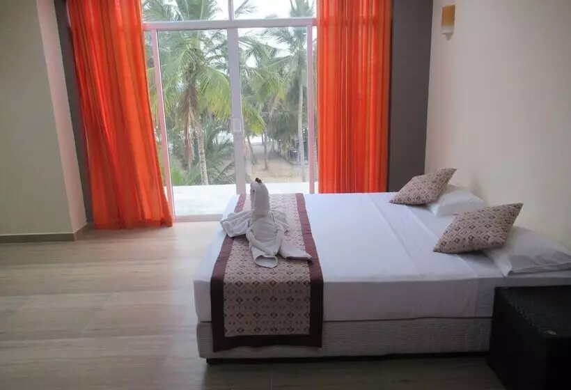 Sand Bank Hotel & Restaurant