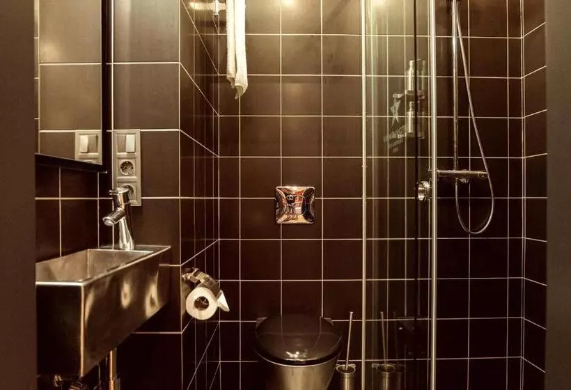 Design Hotel Rooms And Rumors
