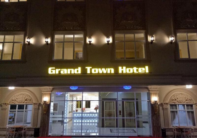Grand Town Hotel Mandai