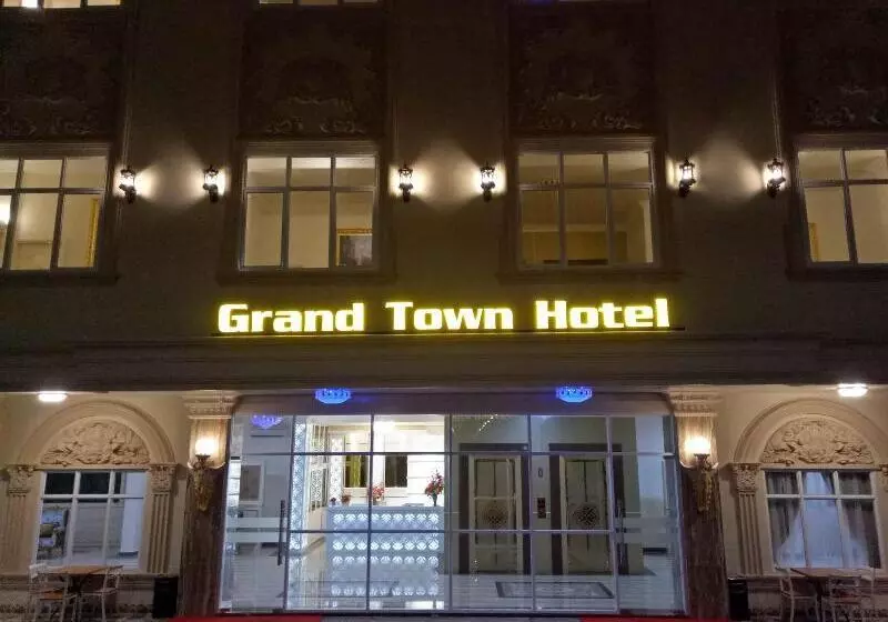 Grand Town Hotel Mandai