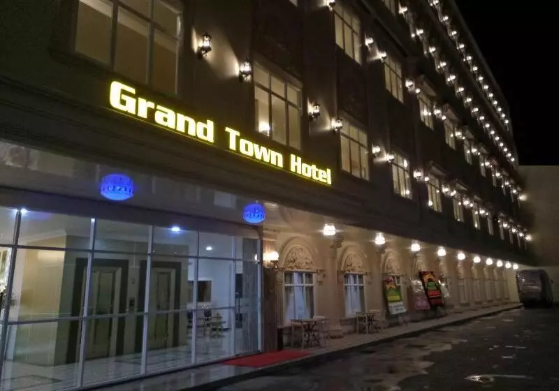 Grand Town Hotel Mandai