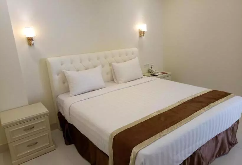 Grand Town Hotel Mandai