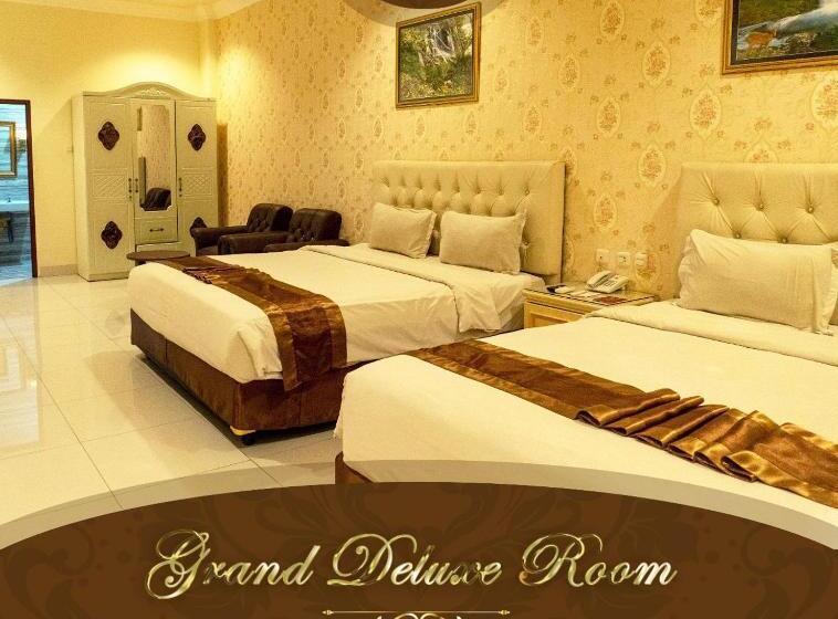 Grand Town Hotel Mandai