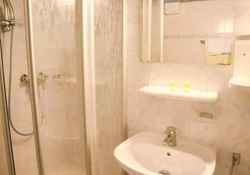 Hotelli Gäubodenhof