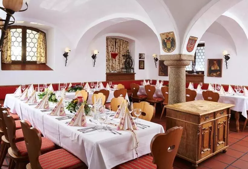 Hotelli Gäubodenhof