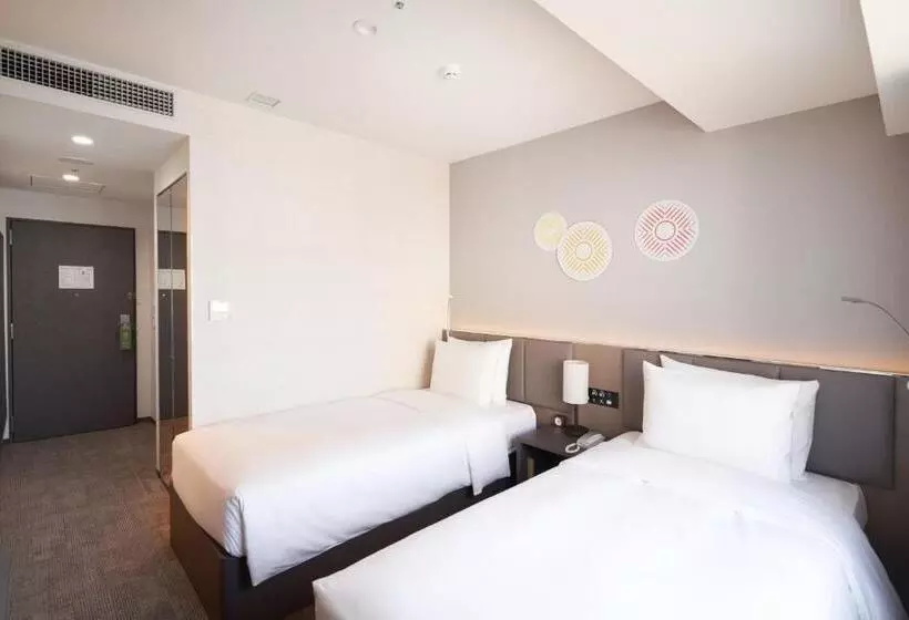 Hotelli Holiday Inn & Suites Shin Osaka, An Ihg