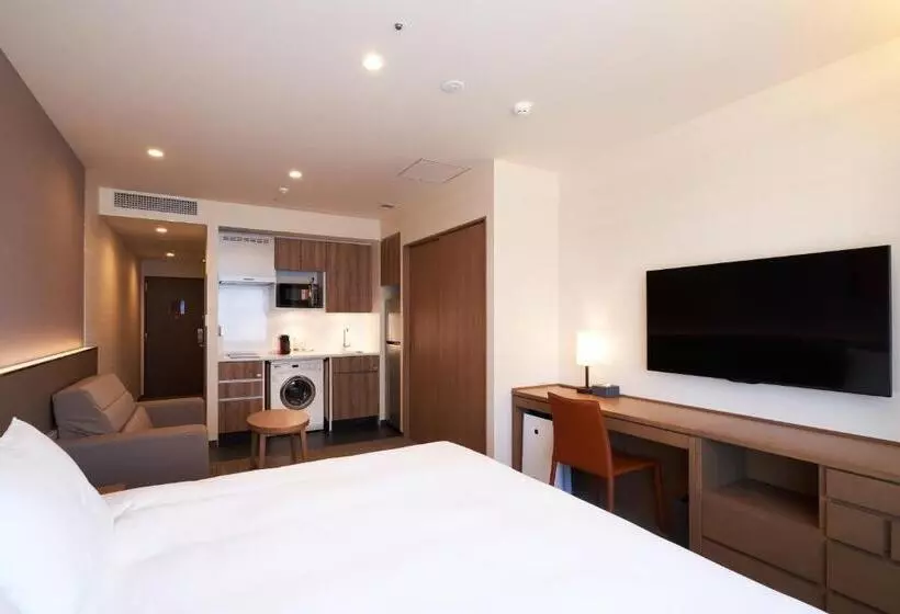 Hotelli Holiday Inn & Suites Shin Osaka, An Ihg