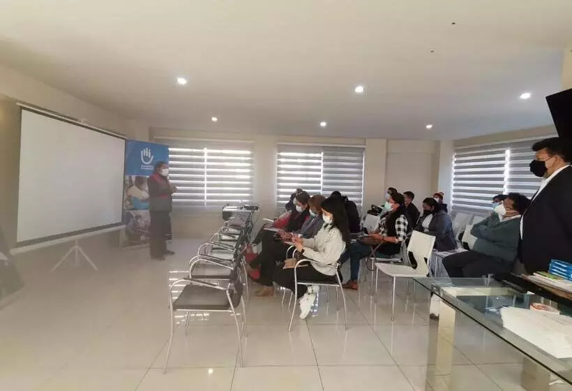 هتل Hostal Costa De Marfil Suites & Apartamentos