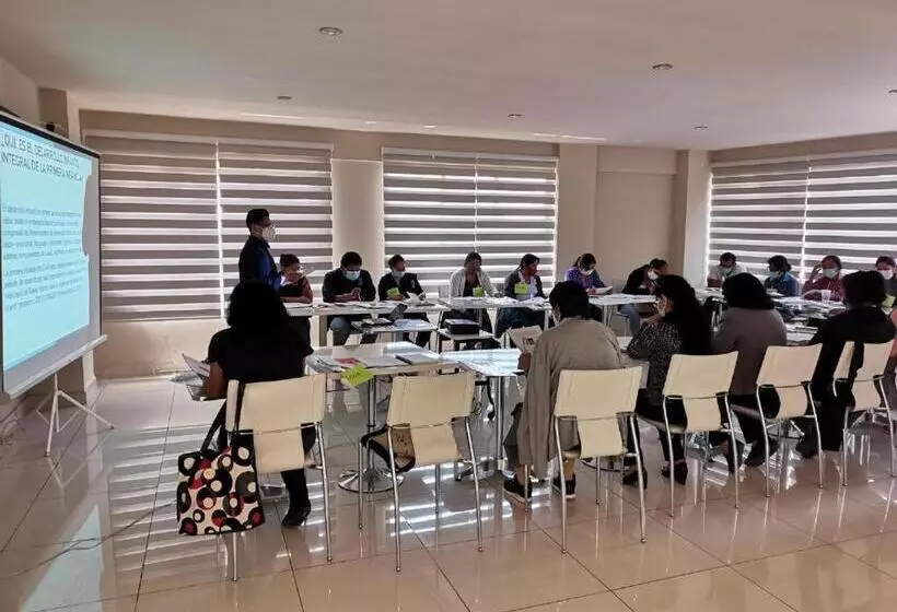 هتل Hostal Costa De Marfil Suites & Apartamentos