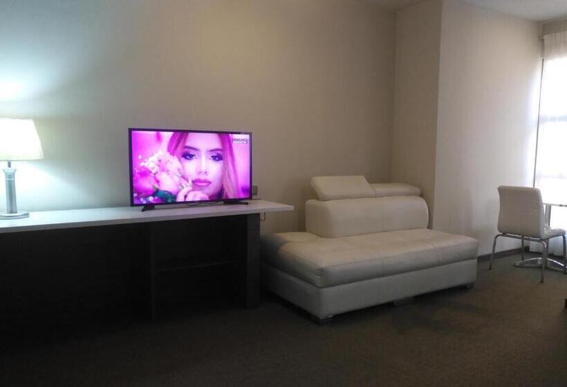 هتل Hostal Costa De Marfil Suites & Apartamentos